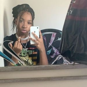 Meet your Posher, Alyeise